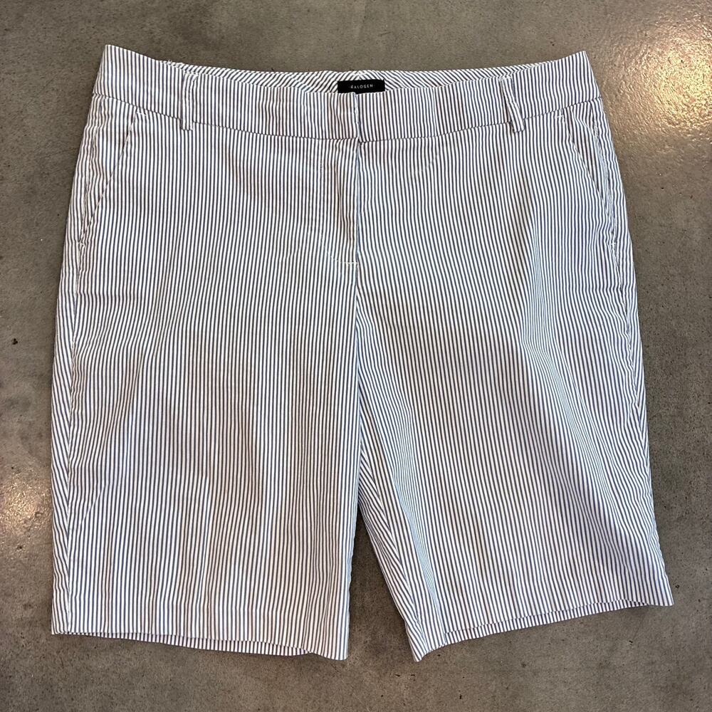Halogen Seersuckers Blue white pin stripe classic Chino shorts womens 14 bermuda